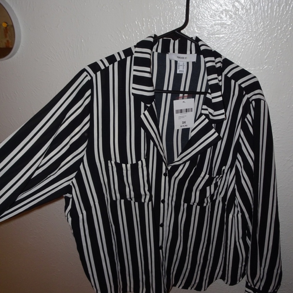 Striped Button down - Picture 4 of 4